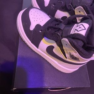 Toddler Jordan 1 mid black and white - 5C